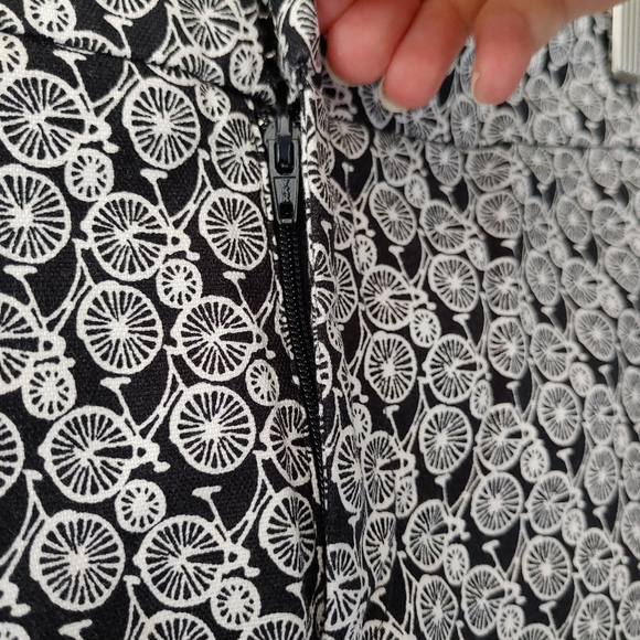 Banana Republic Hampton Fit Shorts Bicycle Print Size 2 Cotton - Picture 6 of 10